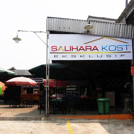 Salihara Kost Otel Cakarta Dış mekan fotoğraf