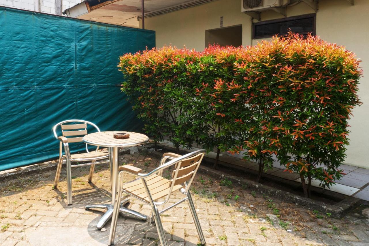 Salihara Kost Otel Cakarta Dış mekan fotoğraf