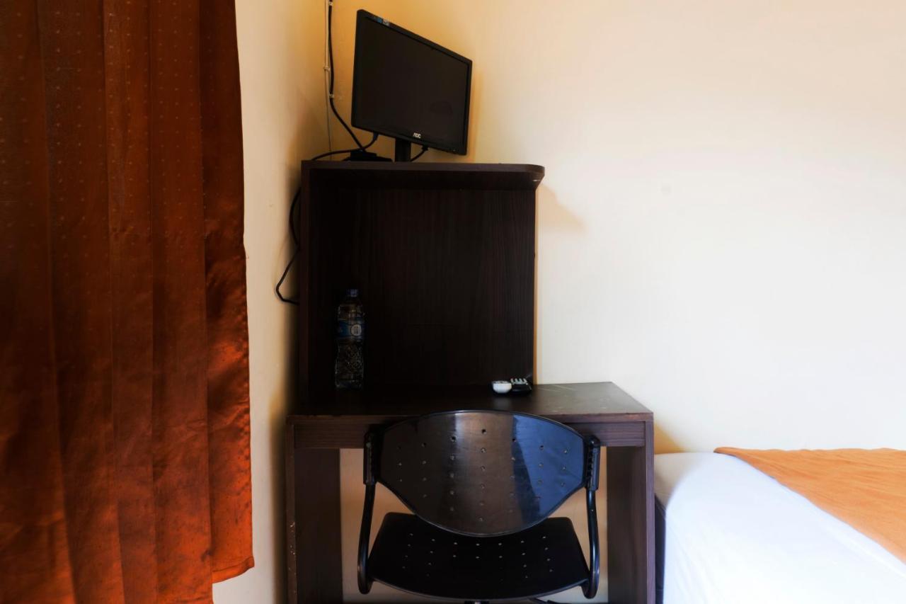 Salihara Kost Otel Cakarta Dış mekan fotoğraf